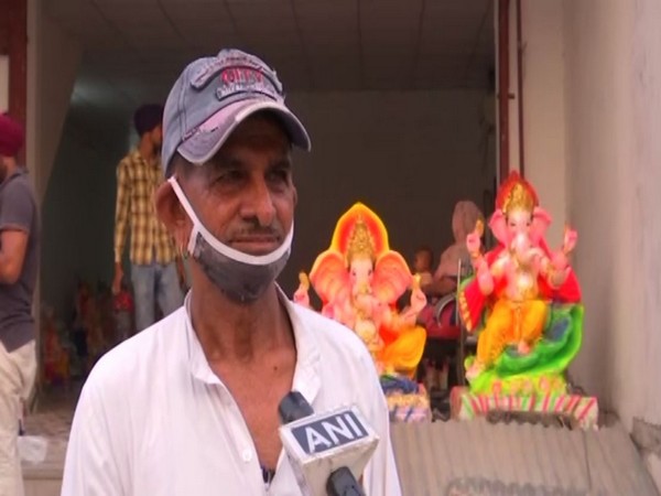 Rajasthani artisan creates Ganesh idols from environment-friendly materials