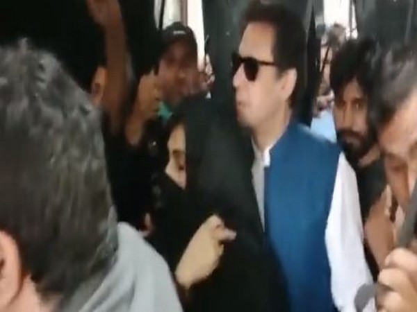 Imran Khan Allegedly Threatens NAB Officer During Toshakhana Case Hearing