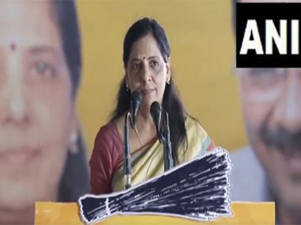 Sunita Kejriwal Praises 'Haryana Ka Laal' Arvind Kejriwal, Criticizes Modi Government