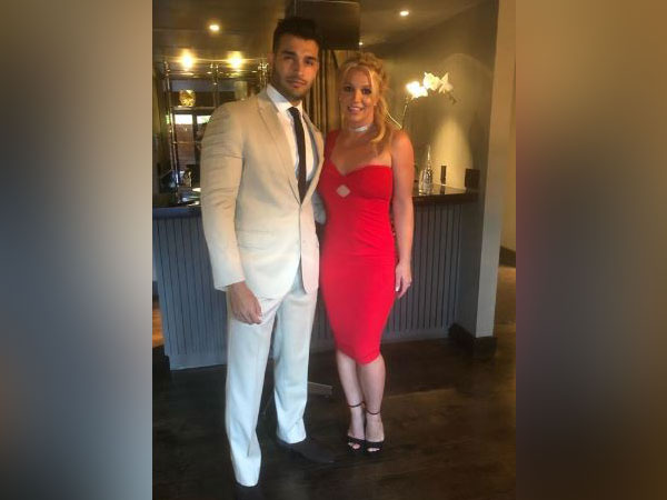 Here's what Sam Asghari and Britney Spears do when they are together 