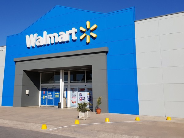 Walmart returns firearms, ammunition to U.S. store floors
