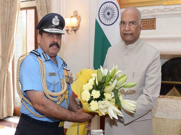 Chief of Air Staff meets President Ram Nath Kovind at his residence