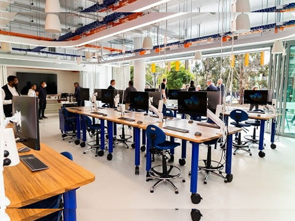 University of Canberra unveils Advanced Engineering Lab, a huge boost to IT Skills Training