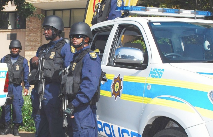 Police launches manhunt in KZN for two prisoners escape from custody 