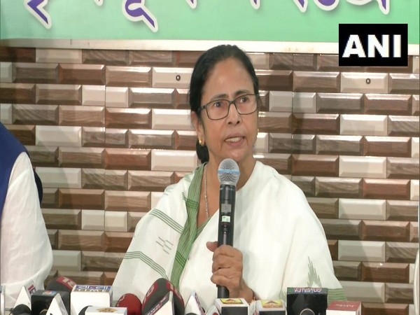 Mamata demands inclusion of all regional language including Bengali in JEE