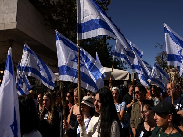 Israelis hold a 'minute of silence' for victims of October 7 massacre ...