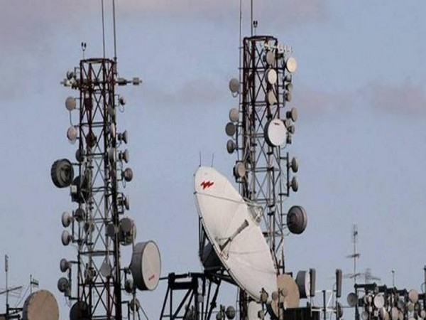 India's Telecom Evolution: C-DOT and CSIR-CEERI Unite for Advanced Multi-Band Antenna Development