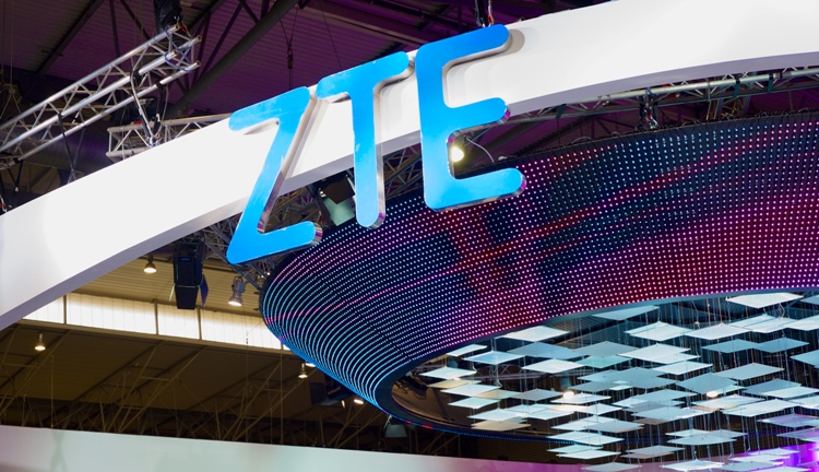 ZTE and China Mobile win the Best Industry Solution Award from ICT at PT Expo China 2019