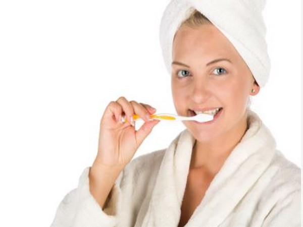 Brushing teeth frequently will lower the risk of heart failure: Study