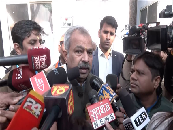 Delhi civic polls: People will avenge Kejriwal's betrayal, says Adesh Gupta
