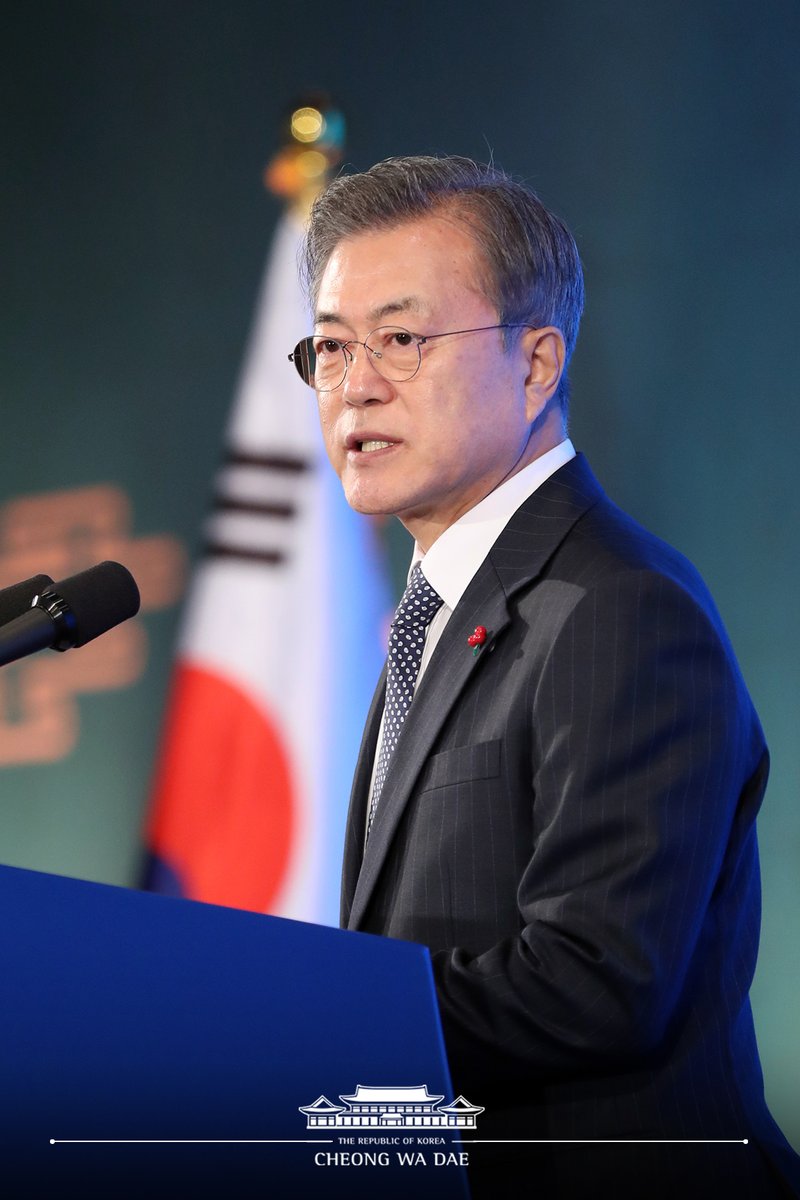 South Korean President replaces top aide amid economic woes, spy scandal