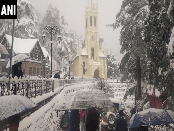 588 roads closed after snowfall in Himachal Pradesh