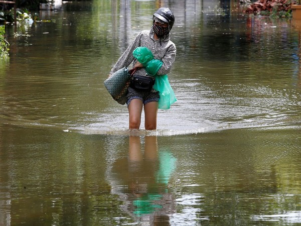 Hawaii opens evacuation shelters after dam breach on Maui island