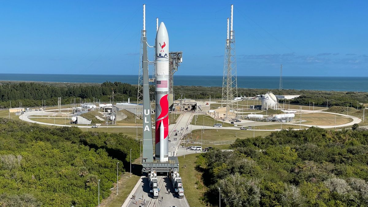 Vulcan rocket set for debut launch with first US moon lander in decades