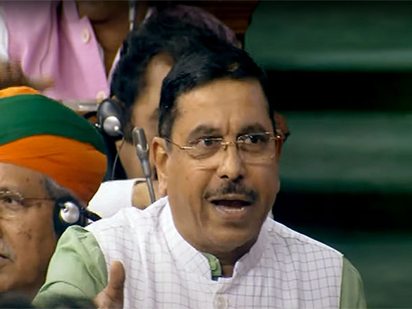 Union Minister Pralhad Joshi demands apology from TMC after Mahua Moitra uses 'offensive' word in Parliament