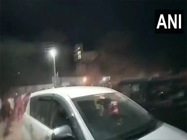 Aurangabad: Stones pelted at Aaditya Thackeray's car during Shiv Sanvaad Yatra