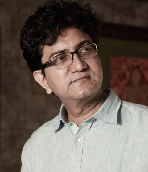 Thinking Aloud - Prasoon Joshi’s collection of excellence derived from his experiences