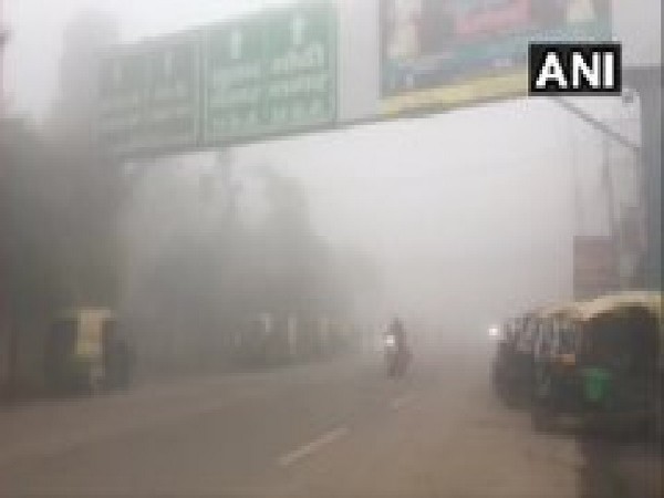 Dry weather in UP, dense fog in some places