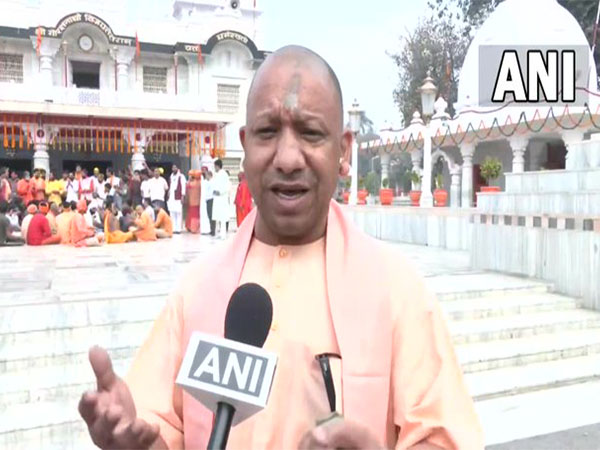CM Yogi celebrates Holi at Gorakhnath Temple, says no class, caste or regional divide in this festival