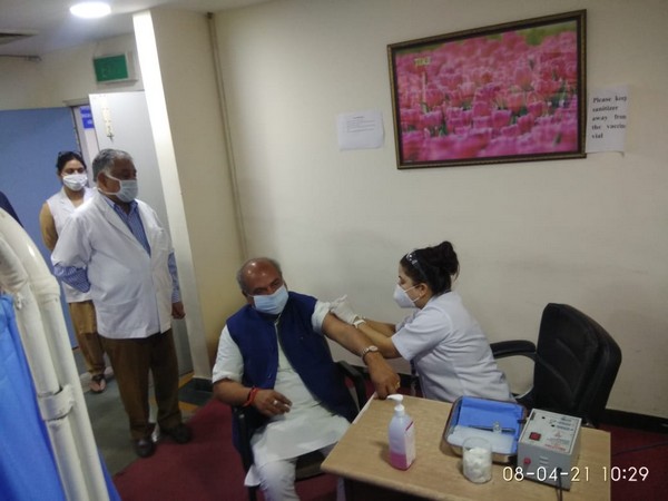 Union Minister Narendra Singh Tomar receives second dose of COVID-19 vaccine