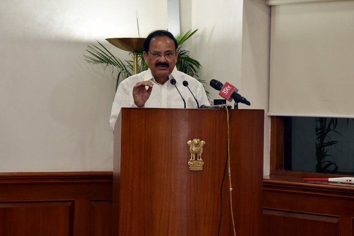 Let us salute valiant freedom fighters, VP Naidu says on Independence Day