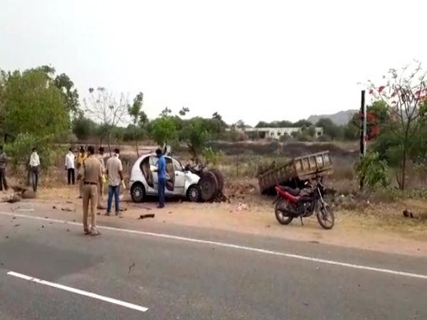 Part of Ghaziabad road caves in, two women hurt