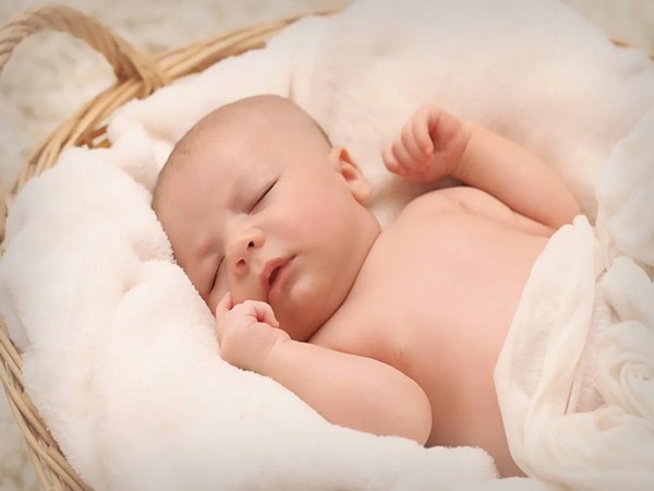 Children who don't wear diapers sleep poorly, finds study