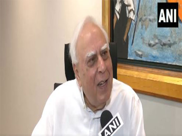 "Has powers to put lock on such statements but...": Sibal tears into EC over PM Modi's Ram Temple remark