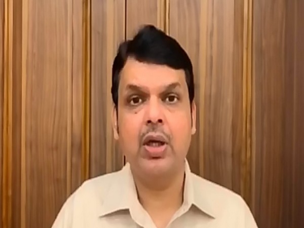 Fadnavis requests CM to send proposals of Maharashtra for PMGSY