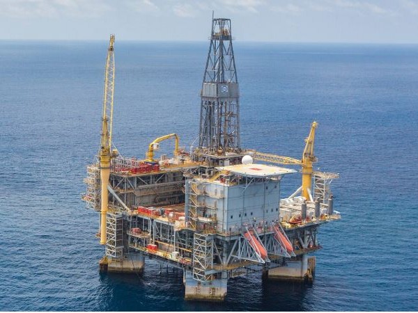 EXCLUSIVE-U.S. grants license to Trinidad and Tobago to develop Venezuela offshore gas field