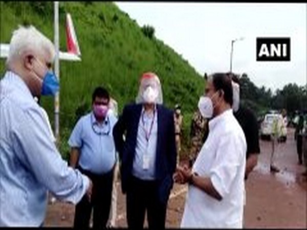 MoS Muraleedharan visits plane crash site at Kozhikode airport