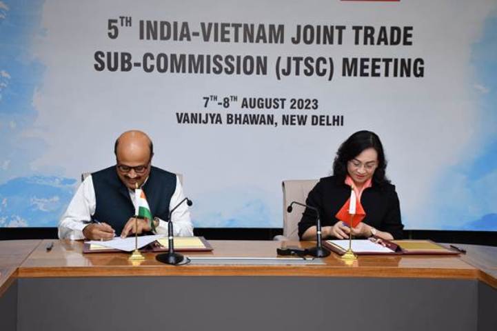 India-Vietnam agree to explore direct shipping services, collaboration in freight movement