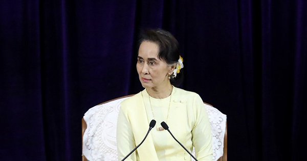Suu Kyi calls for 'culture of peace' avoids Rohingya crisis