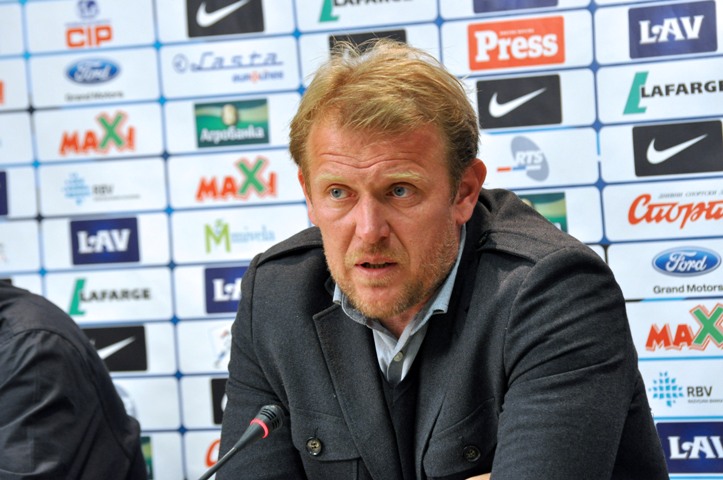 Soccer-Prosinecki resigns as Bosnia coach after Armenia debacle