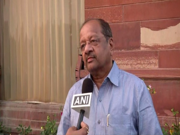 BMC notice timing raises doubts, will stand with Kangana , says BJP MP Gopal Shetty