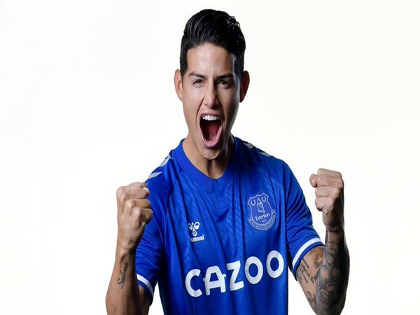 Everton sign Colombian star James Rodriguez