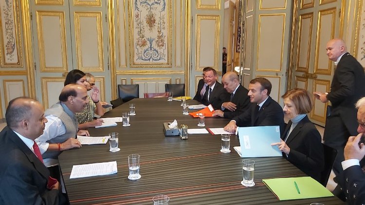 Rajnath Singh, French President discuss key aspects of defense partnership 