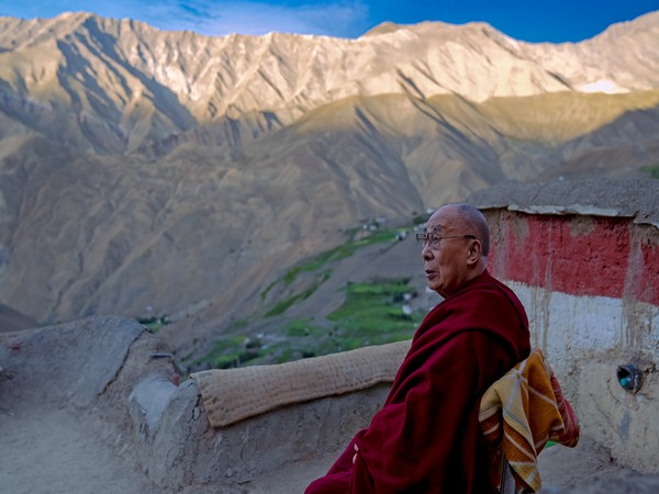 Dalai Lama leaves Dharmshala for medical check-up in Delhi