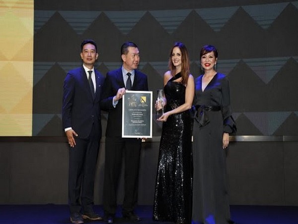 Sussanne Khan receives Asia's most influential designer award