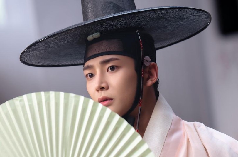  Rowoon Steals the Spotlight in Historical K-Drama 'The Matchmakers'