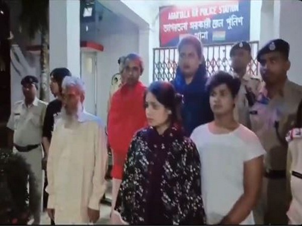 Bangladeshi Nationals Detained at Indian Railway Station Amidst Cross-Border Trespass Investigation