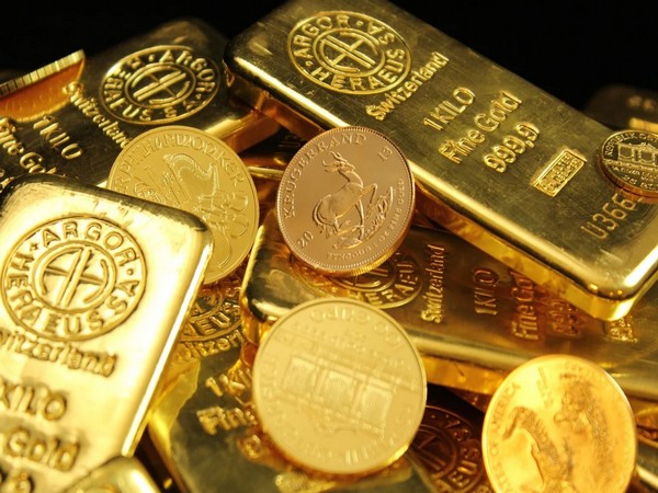 Gold ETFs Experience Record Inflows Amid Global Economic Volatility