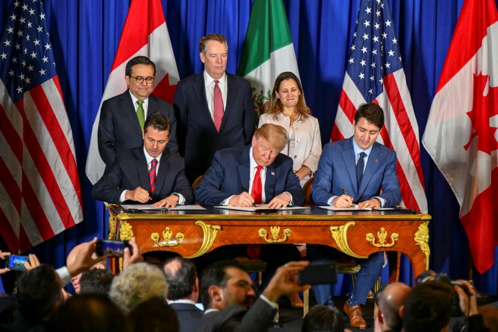 UPDATE 2-Mexico, U.S. draw closer to finalizing USMCA -source