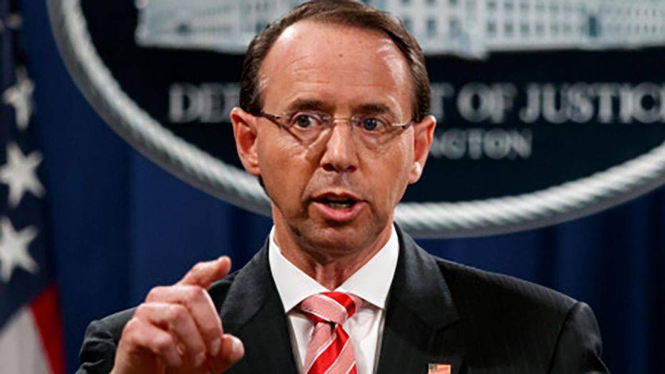 UPDATE 1-U.S. official Rosenstein, overseeing Russia probe, to leave -reports