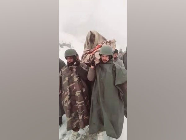 Army soldiers carry ailing woman on shoulders for 8 km to take her to hospital in J-K
