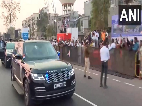 PM Modi, UAE President hold roadshow in Ahmedabad