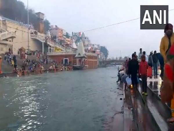 Devotees take holy dip in Ganga on Mauni Amavasya in Haridwar