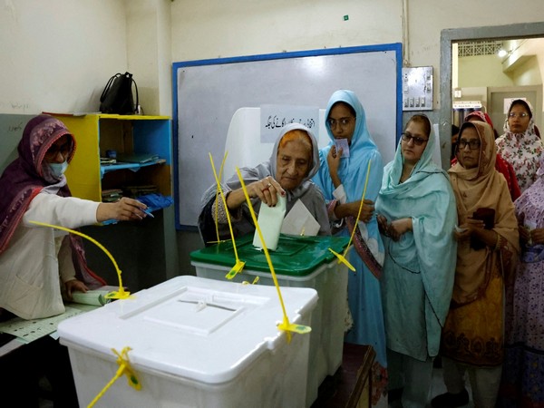 Delay in election results due to lack of connectivity: Pakistan's Interior Ministry 