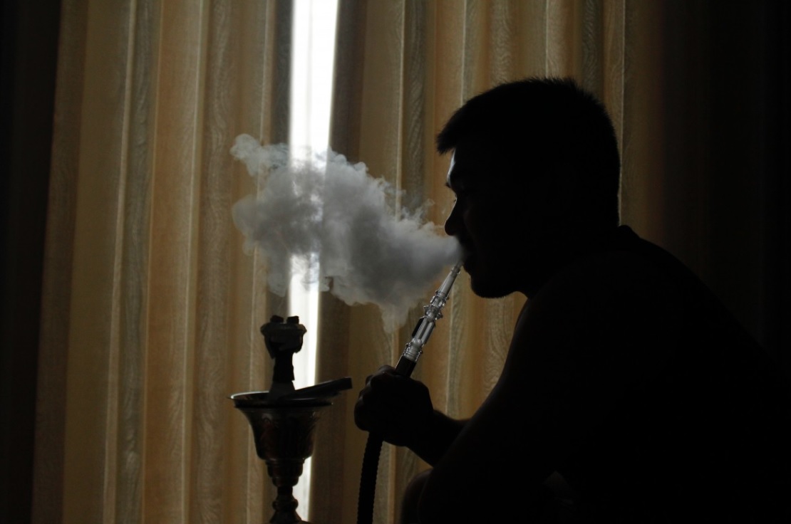 Hookah smokers inhale burning charcoal, carbon monoxide, arsenic – Know its effects
