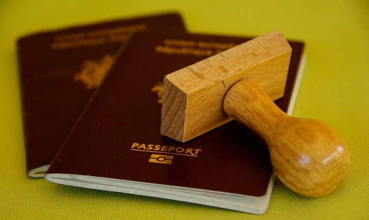 Indian man charged with trying to enter US on fake Slovenian passport
